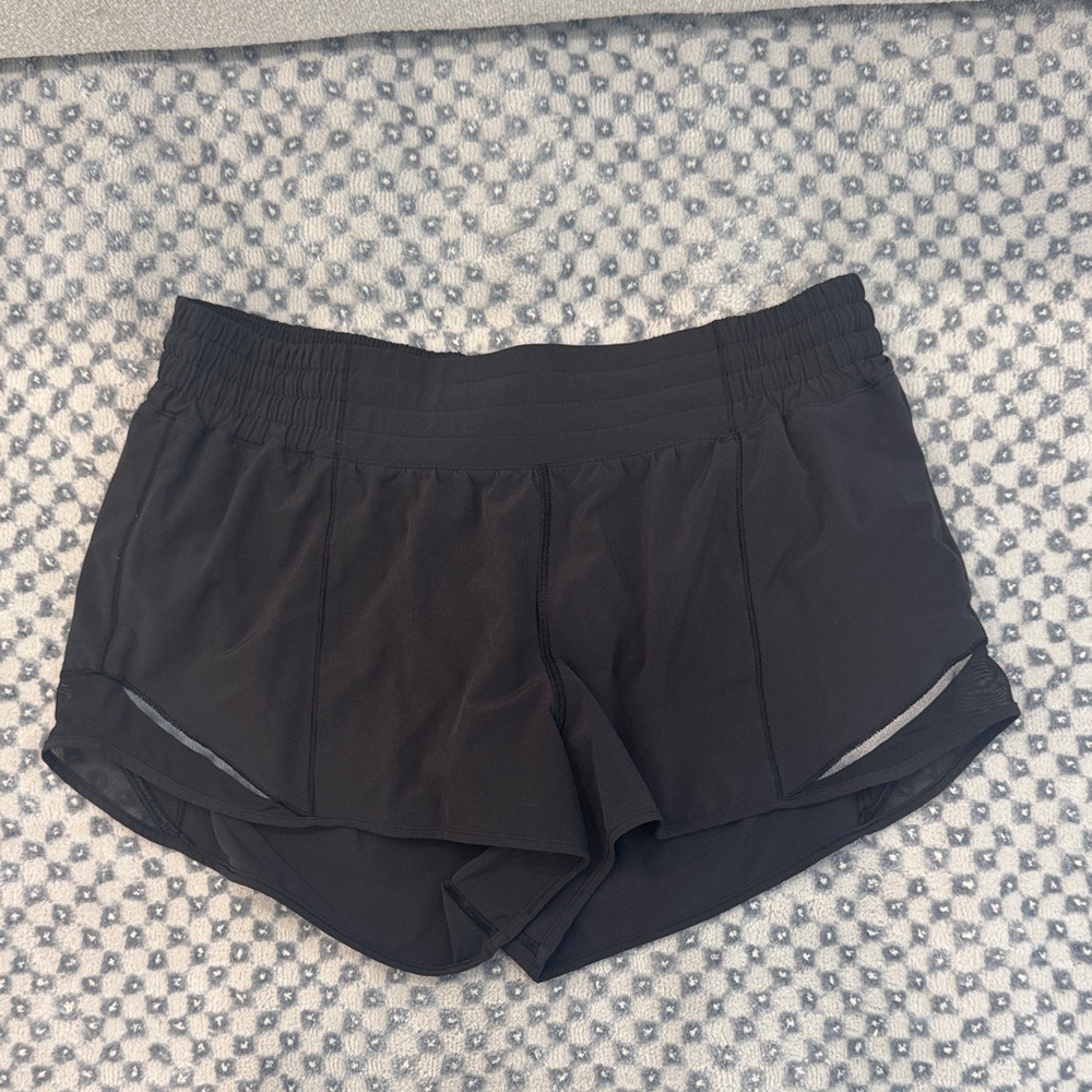 Lululemon Hotty Hot Black 2.5 Shorts High Rise